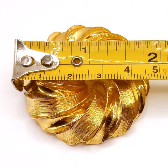 Vintage Brooch Open Swirl Gold-Tone Repaired Brooch Lapel Pin 2" Diameter - Picture 6 of 6